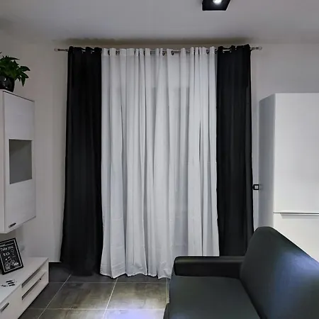 A&c White Diamond Con Larga Terrazza Di 50 Mq Sul Mare דירה אנזיו