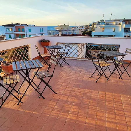 דירה A&c White Diamond Con Larga Terrazza Di 50 Mq Sul Mare אנזיו