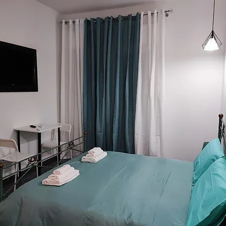 A&c White Diamond Con Larga Terrazza Di 50 Mq Sul Mare * אנזיו