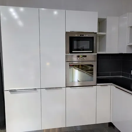 A&c White Diamond Con Larga Terrazza Di 50 Mq Sul Mare דירה אנזיו