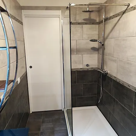 A&c White Diamond Con Larga Terrazza Di 50 Mq Sul Mare Anzio